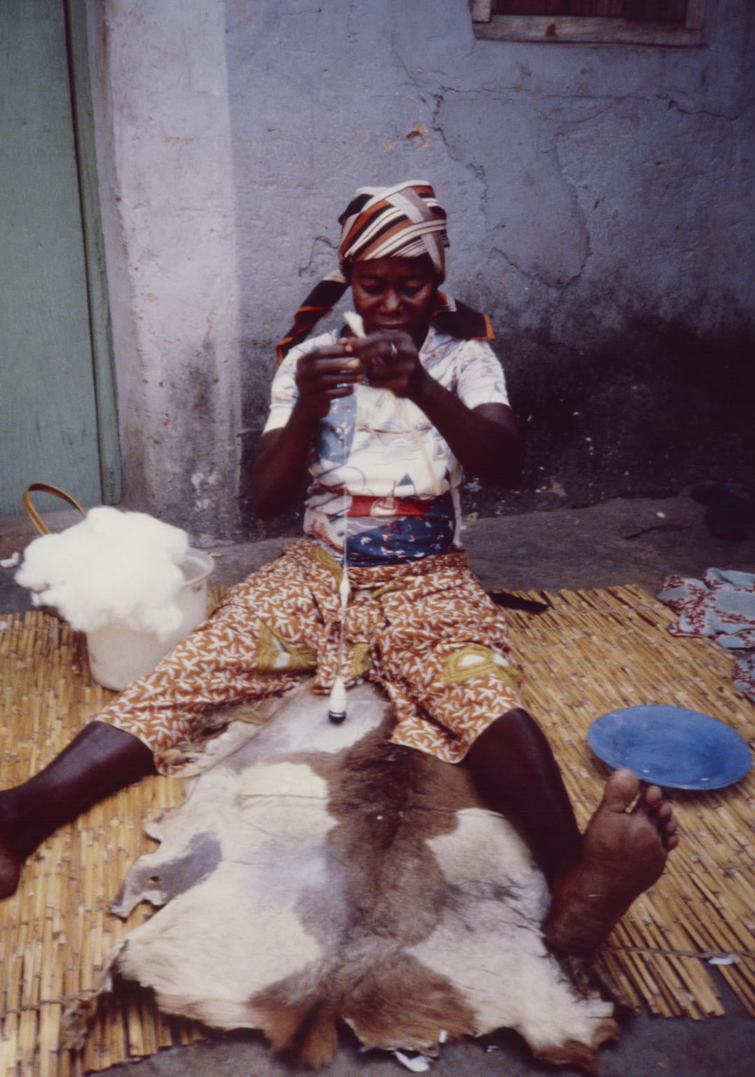 spinning cotton