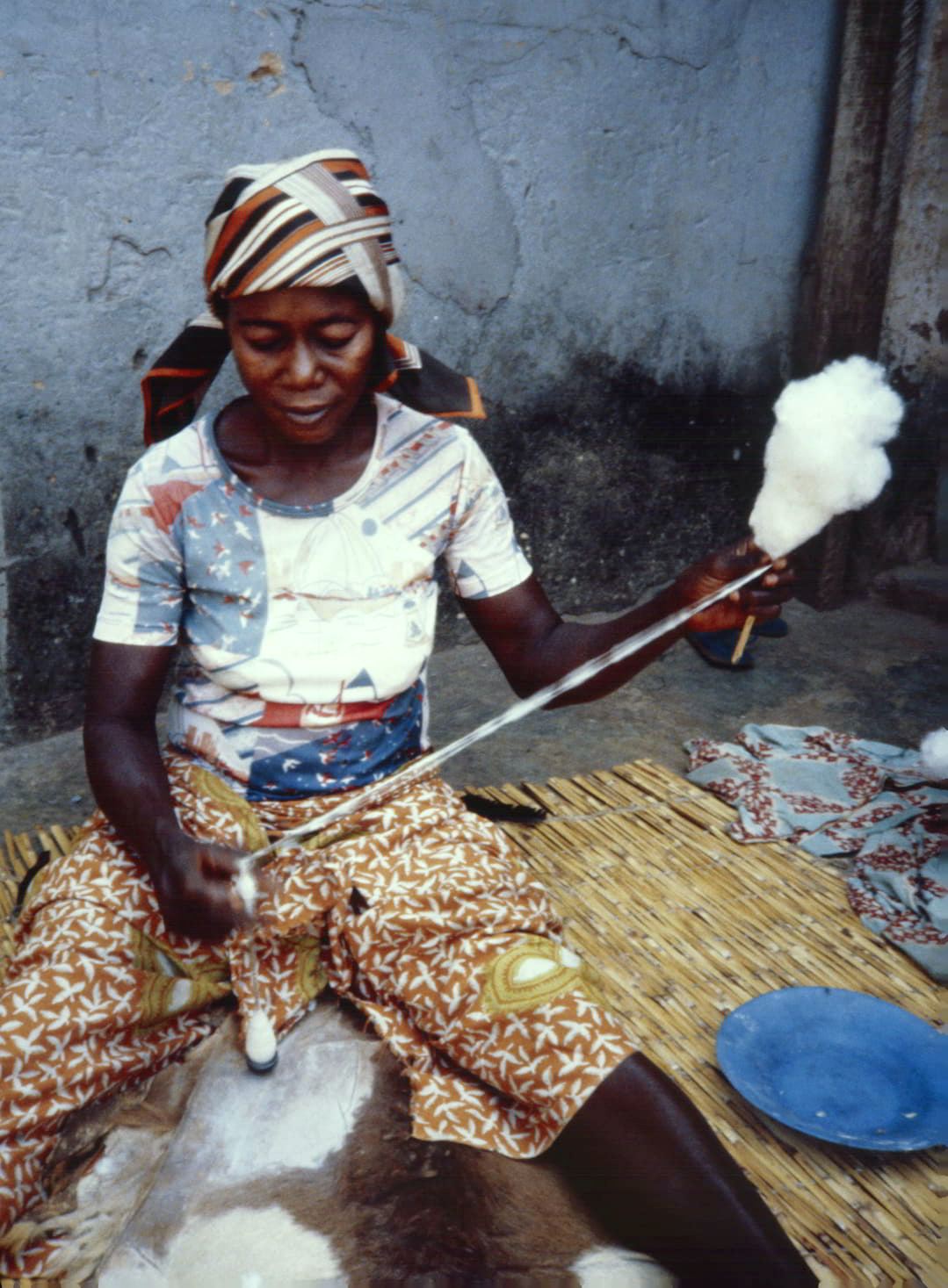 spinning cotton