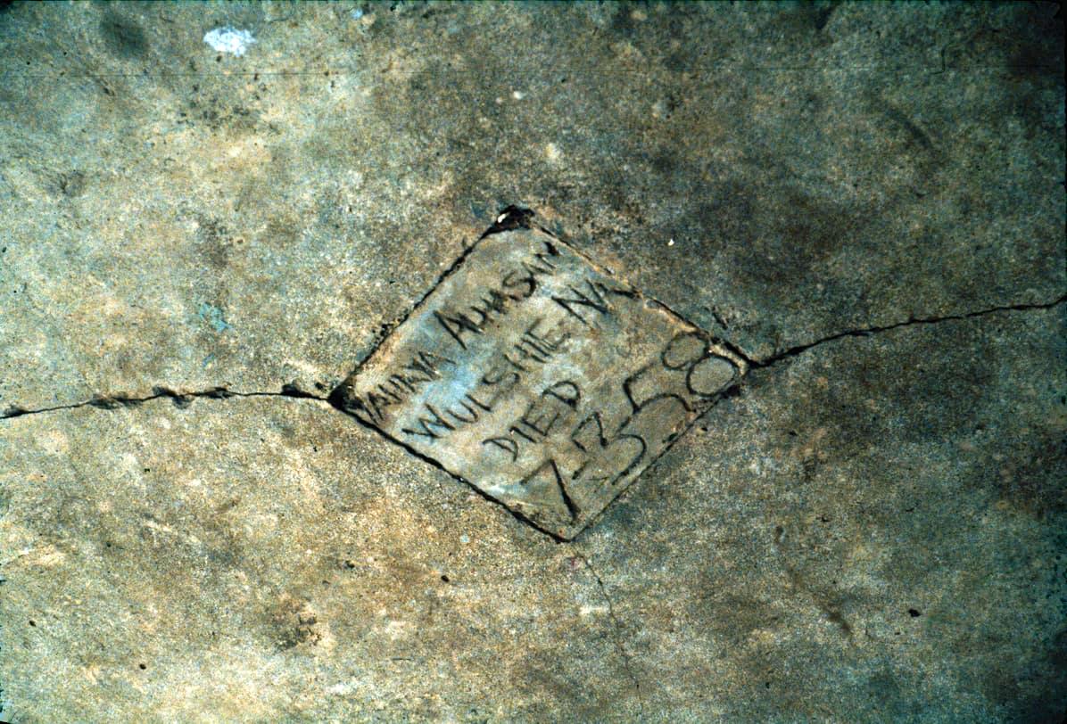 grave in compound